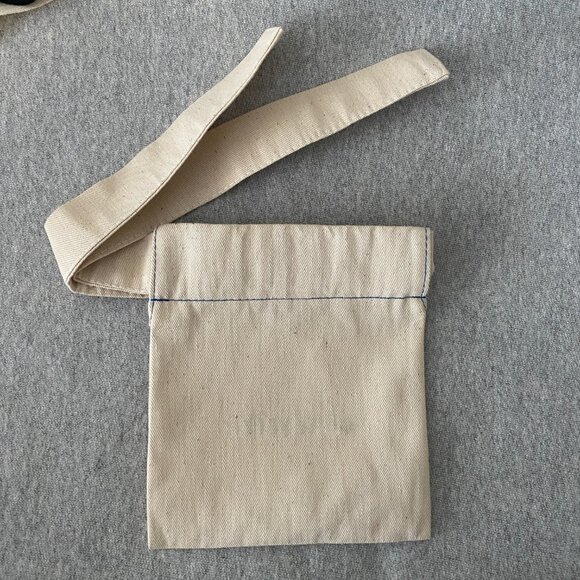 NWT Tsvite Teren [L Y U L I] Porcelain Bunny Pendant On A Cord - Picture 9 of 10